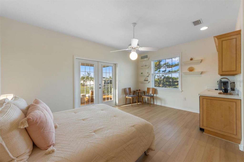 504 59th Street Holmes Beach, FL 34217 - Photo 29 of 51