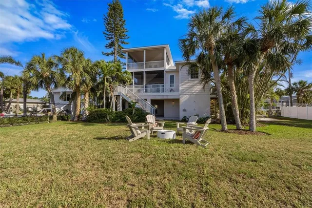 $1,795,000 | 504 59th Street, Holmes Beach, FL 34217