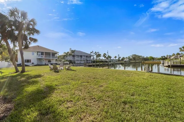 $1,795,000 | 504 59th Street, Holmes Beach, FL 34217