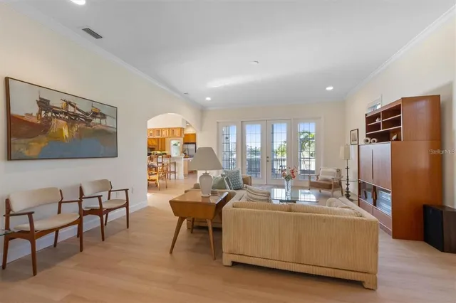 $1,795,000 | 504 59th Street, Holmes Beach, FL 34217