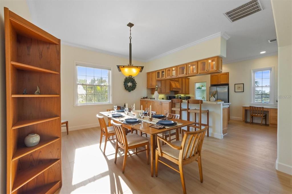 504 59th Street Holmes Beach, FL 34217 - Photo 10 of 51