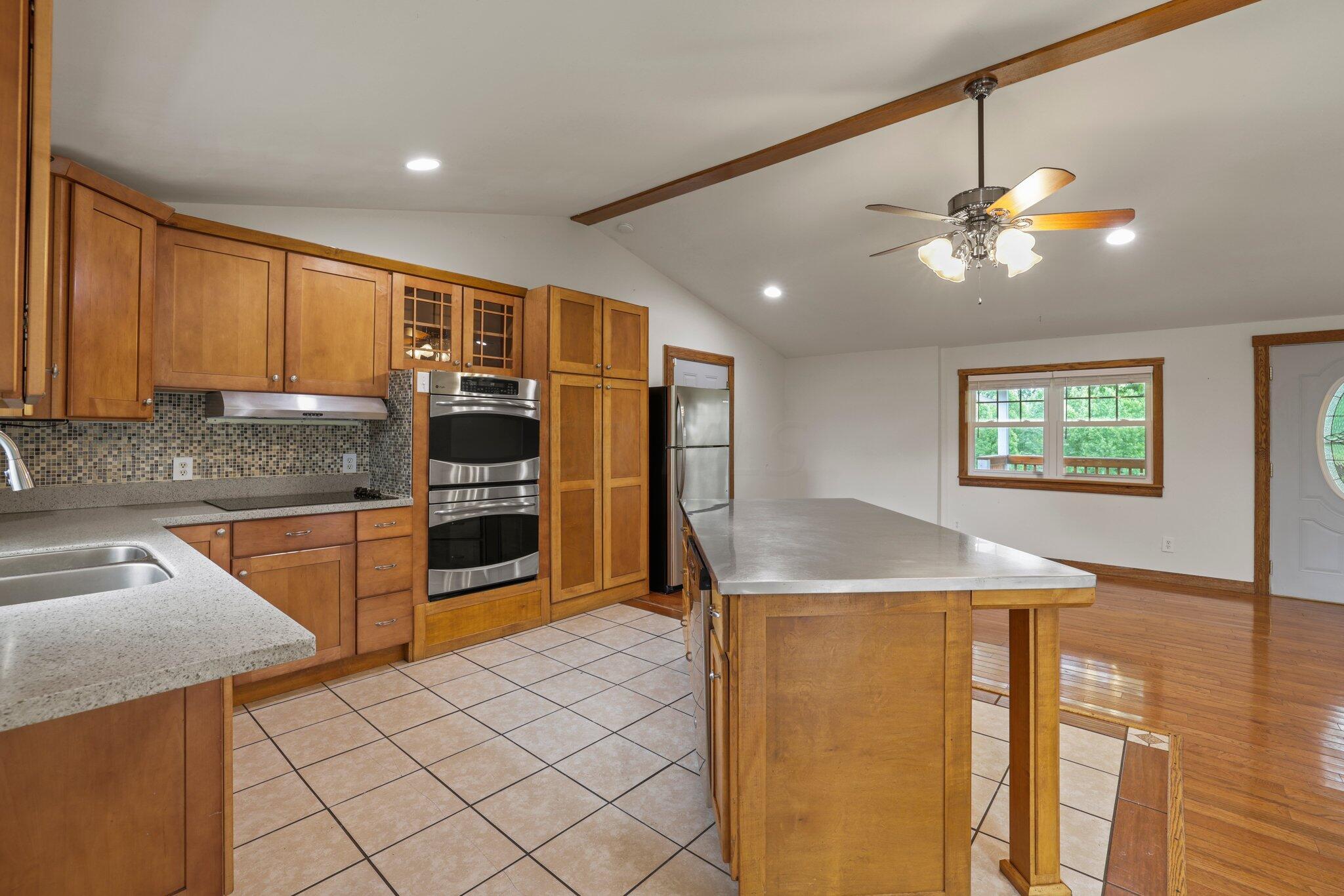 13333 North Peach Ridge Athens, OH 45701 - Photo 3 of 65 25-web-or-mls-GR7A5175
