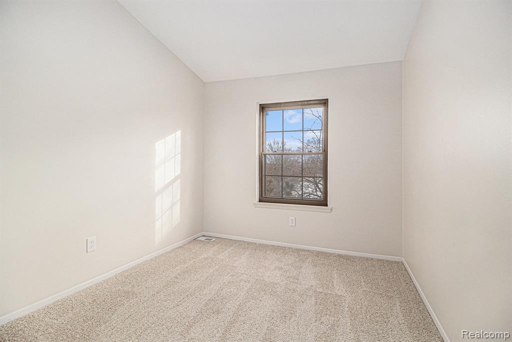 39872 Crosswinds Road Novi, MI 48375 - Photo 12 of 16 Gallery Image 12