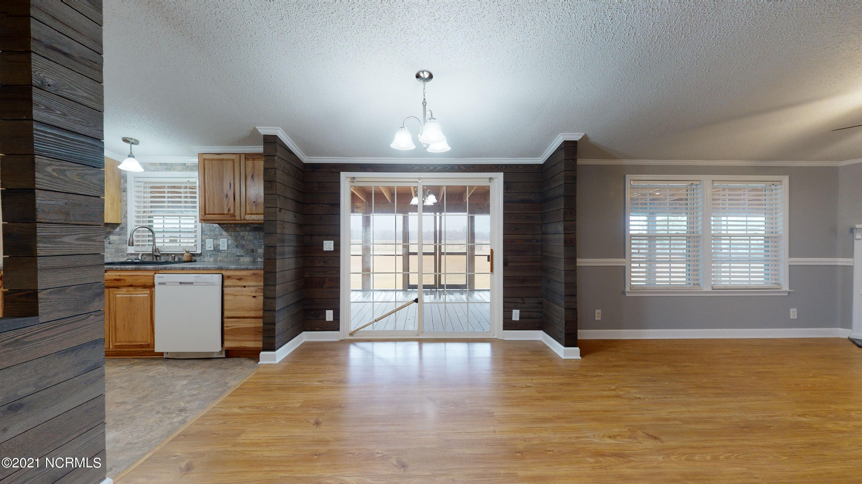 1755 East Hanrahan Road Ayden, NC 28513 - Photo 11 of 35 1755 E Hanrahan Road-25