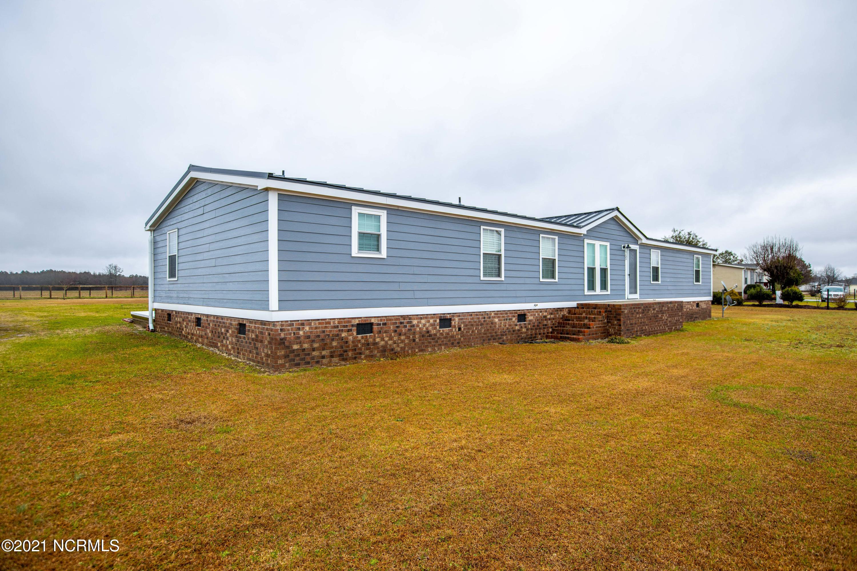 1755 East Hanrahan Road Ayden, NC 28513 - Photo 2 of 35 1755 E Hanrahan Road-3