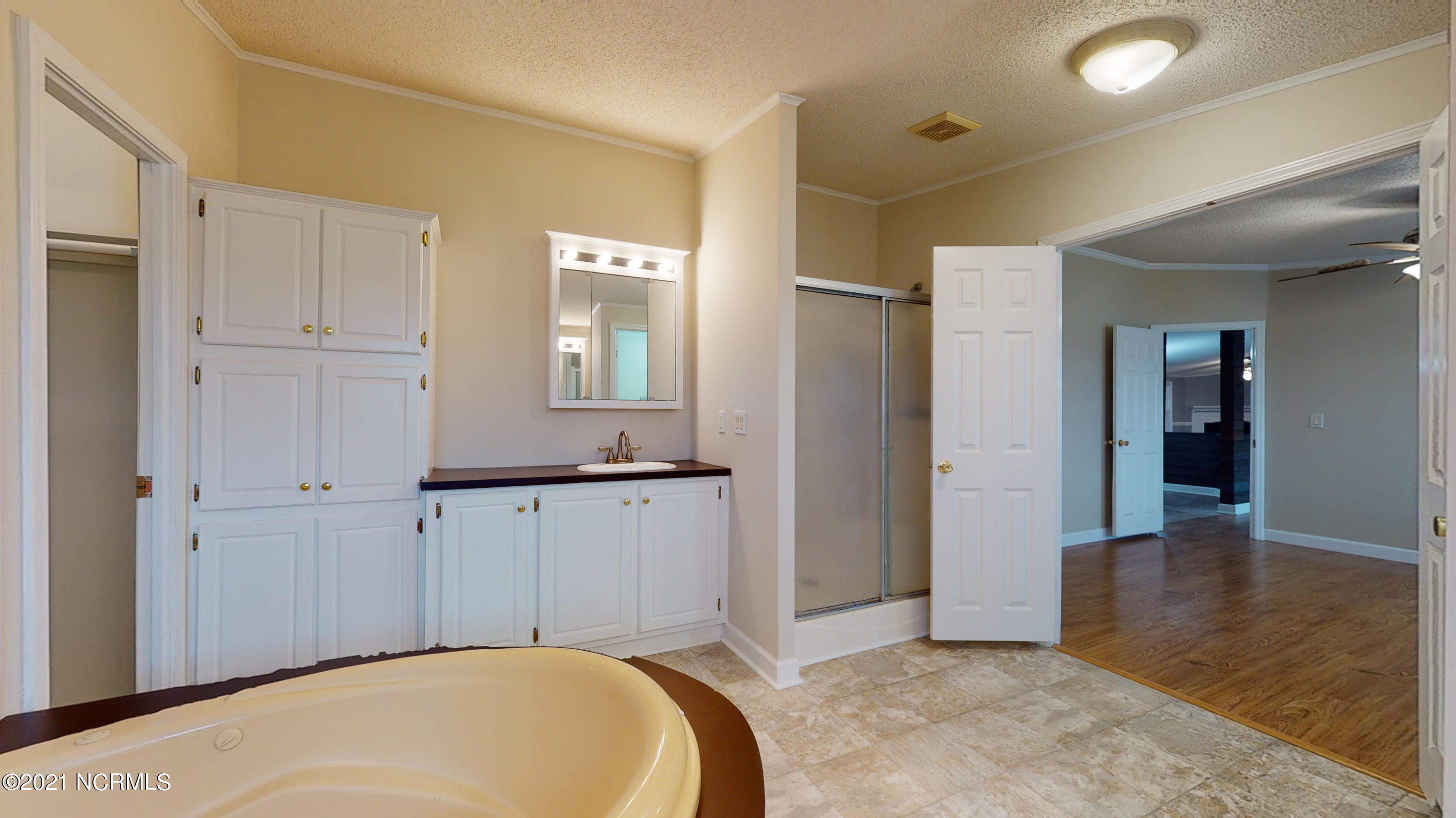1755 East Hanrahan Road Ayden, NC 28513 - Photo 24 of 35 1755 E Hanrahan Road-38
