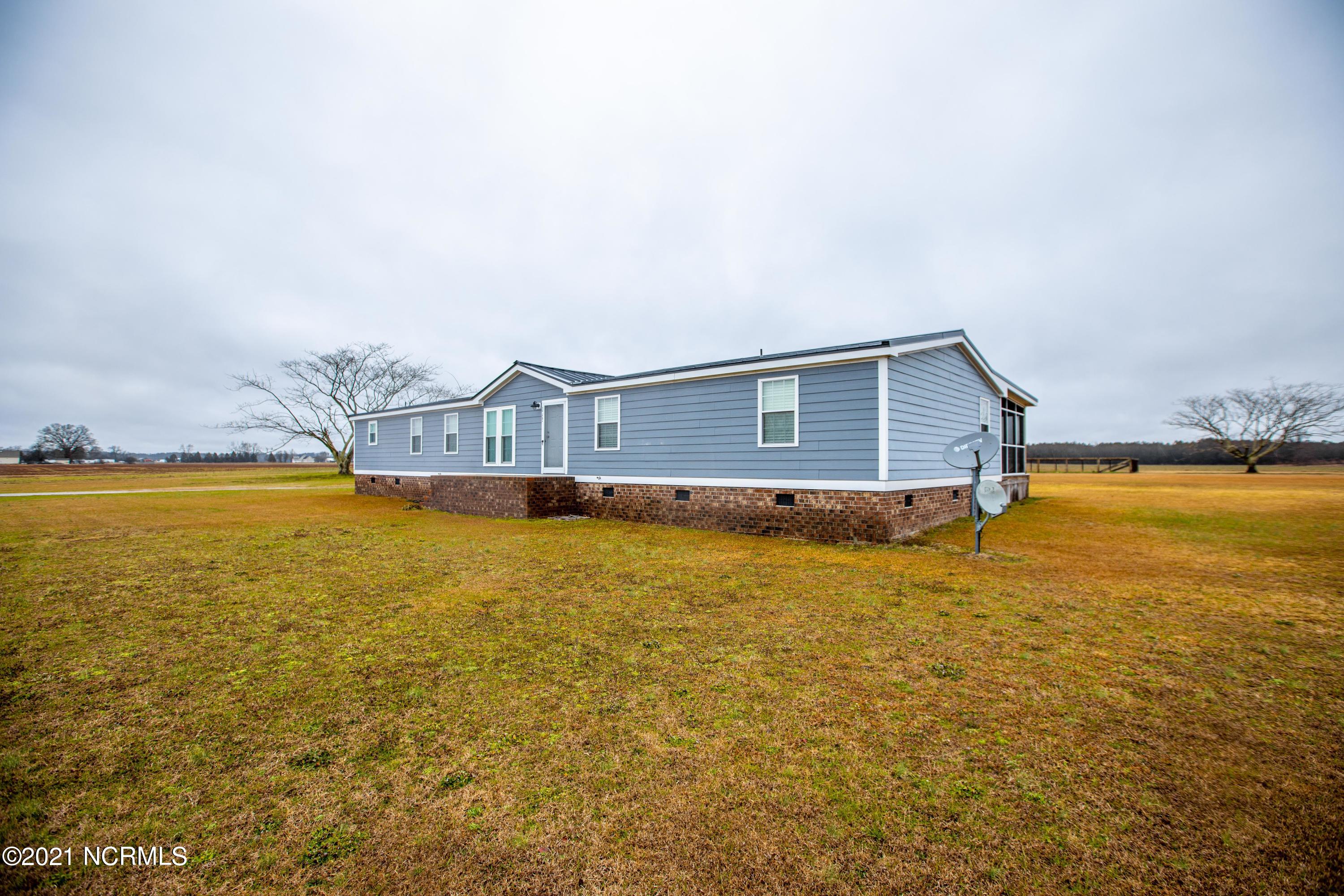 1755 East Hanrahan Road Ayden, NC 28513 - Photo 3 of 35 1755 E Hanrahan Road-2