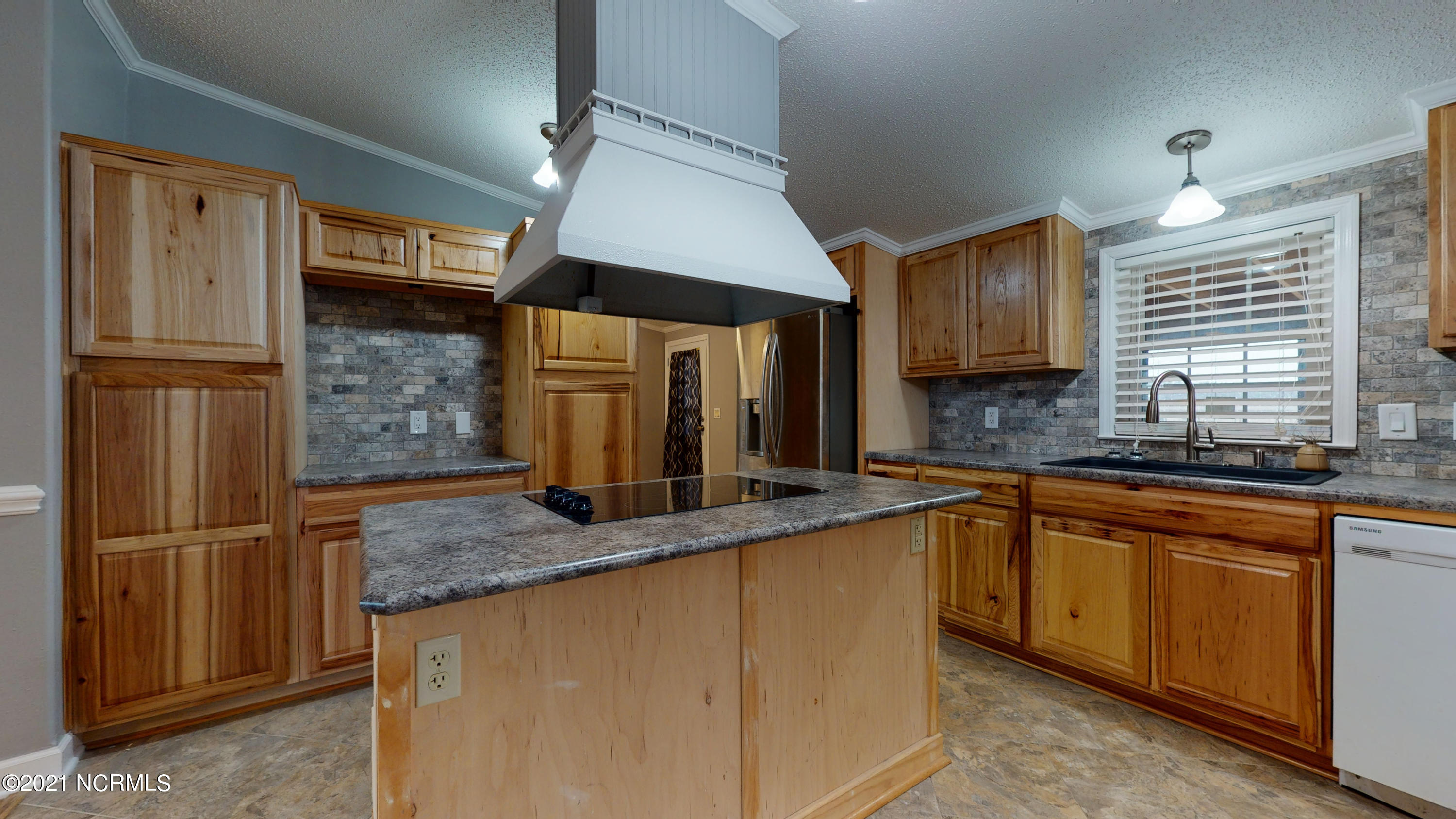 1755 East Hanrahan Road Ayden, NC 28513 - Photo 8 of 35 1755 E Hanrahan Road-22