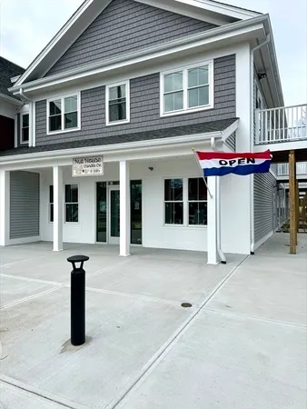 $2,400 | 626 Main Street, Unit 201, Dennis Port, MA 02639