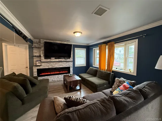 $729,999 | 803 Bayview Avenue, Amityville, NY 11701