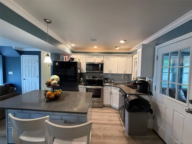 $729,999 | 803 Bayview Avenue, Amityville, NY 11701