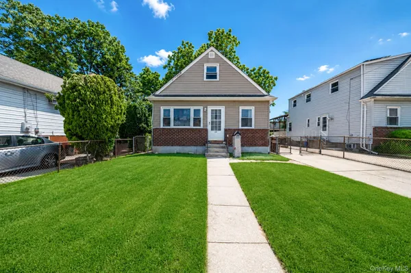$649,000 | 124 Washington Avenue, Valley Stream, NY 11580