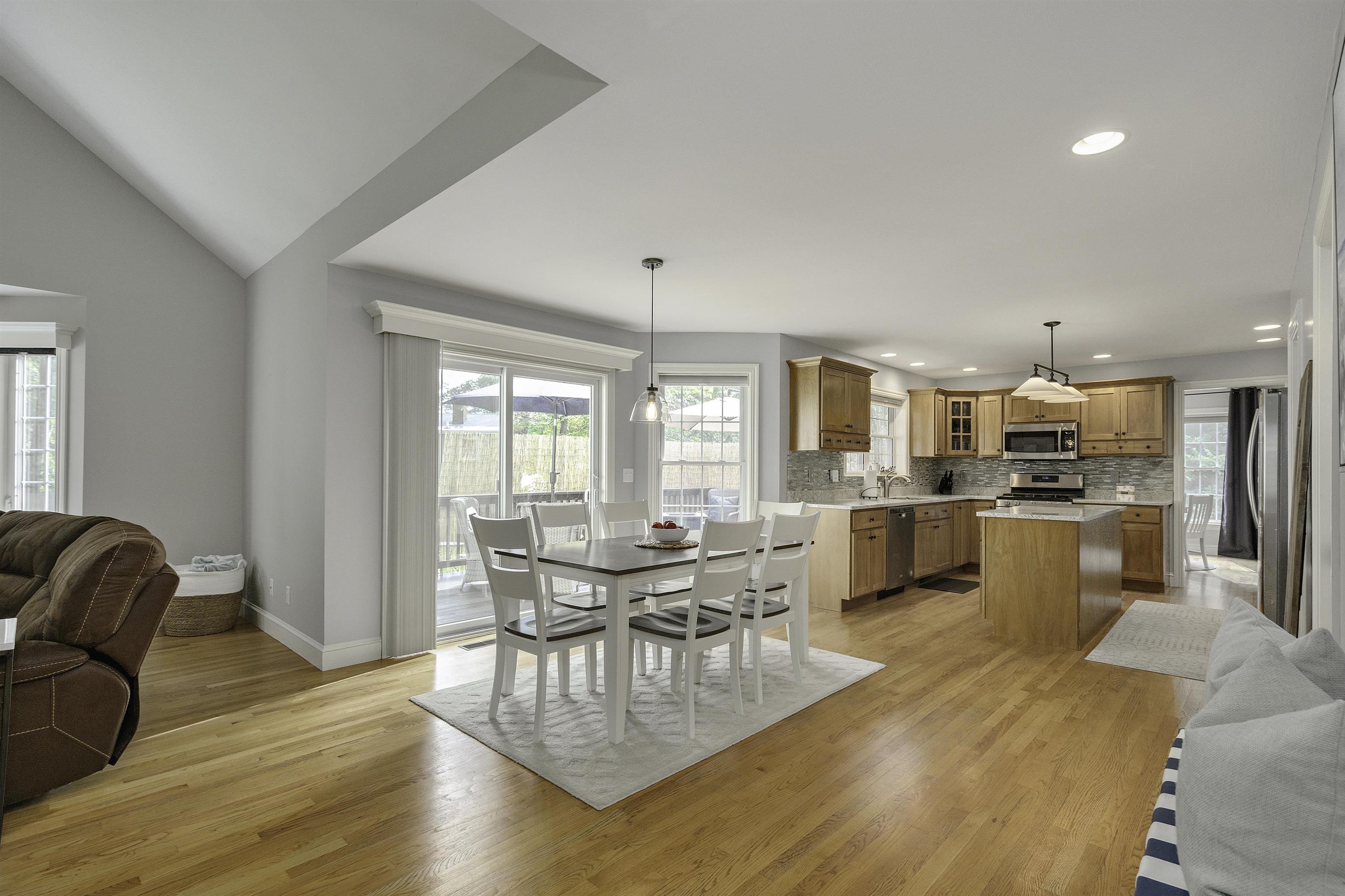 40 Highcrest Road Manchester, NH 03104 - Photo 11 of 40 Gallery Image 11
