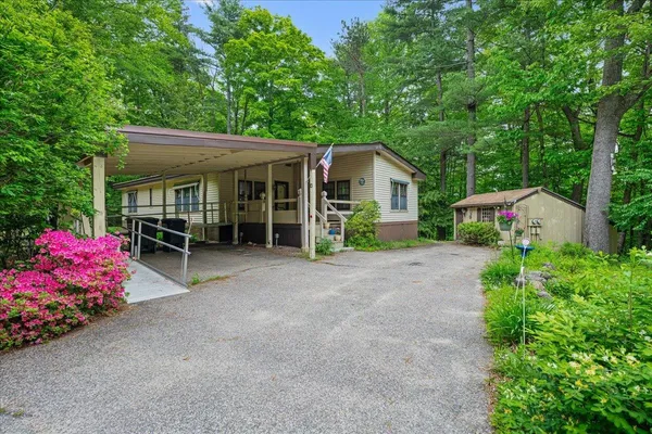 $284,000 | 13 Spoke Street, Danville, NH 03819