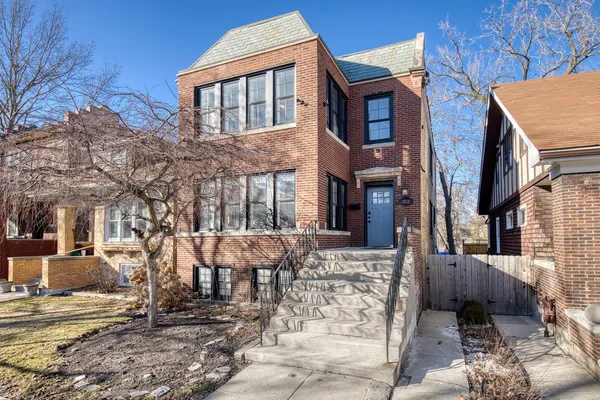 $1,565,000 | 2712 West Sunnyside Avenue, Chicago, IL 60625