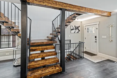 $1,565,000 | 2712 West Sunnyside Avenue, Chicago, IL 60625