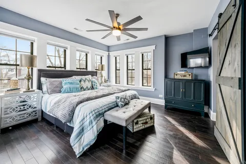 $1,565,000 | 2712 West Sunnyside Avenue, Chicago, IL 60625