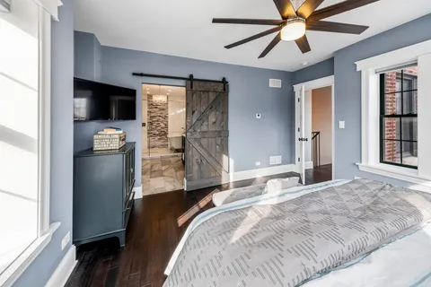 $1,565,000 | 2712 West Sunnyside Avenue, Chicago, IL 60625