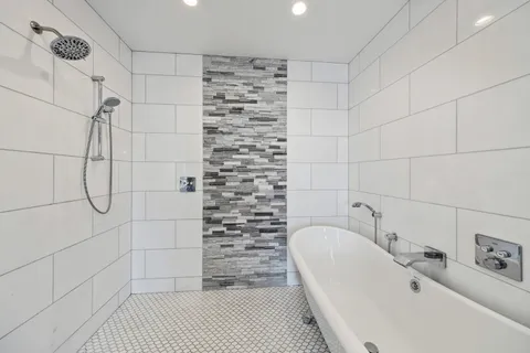 $1,565,000 | 2712 West Sunnyside Avenue, Chicago, IL 60625