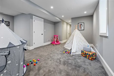 $1,565,000 | 2712 West Sunnyside Avenue, Chicago, IL 60625