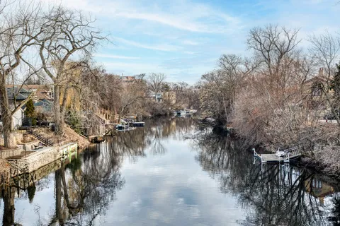 $1,565,000 | 2712 West Sunnyside Avenue, Chicago, IL 60625