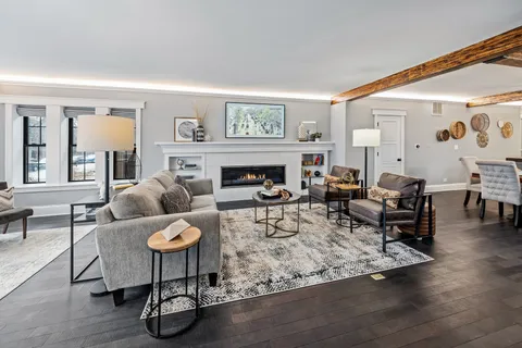 $1,565,000 | 2712 West Sunnyside Avenue, Chicago, IL 60625