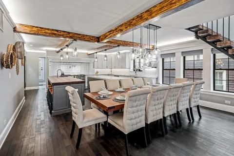 $1,565,000 | 2712 West Sunnyside Avenue, Chicago, IL 60625