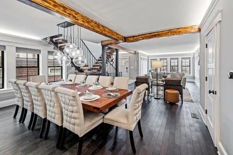 $1,565,000 | 2712 West Sunnyside Avenue, Chicago, IL 60625