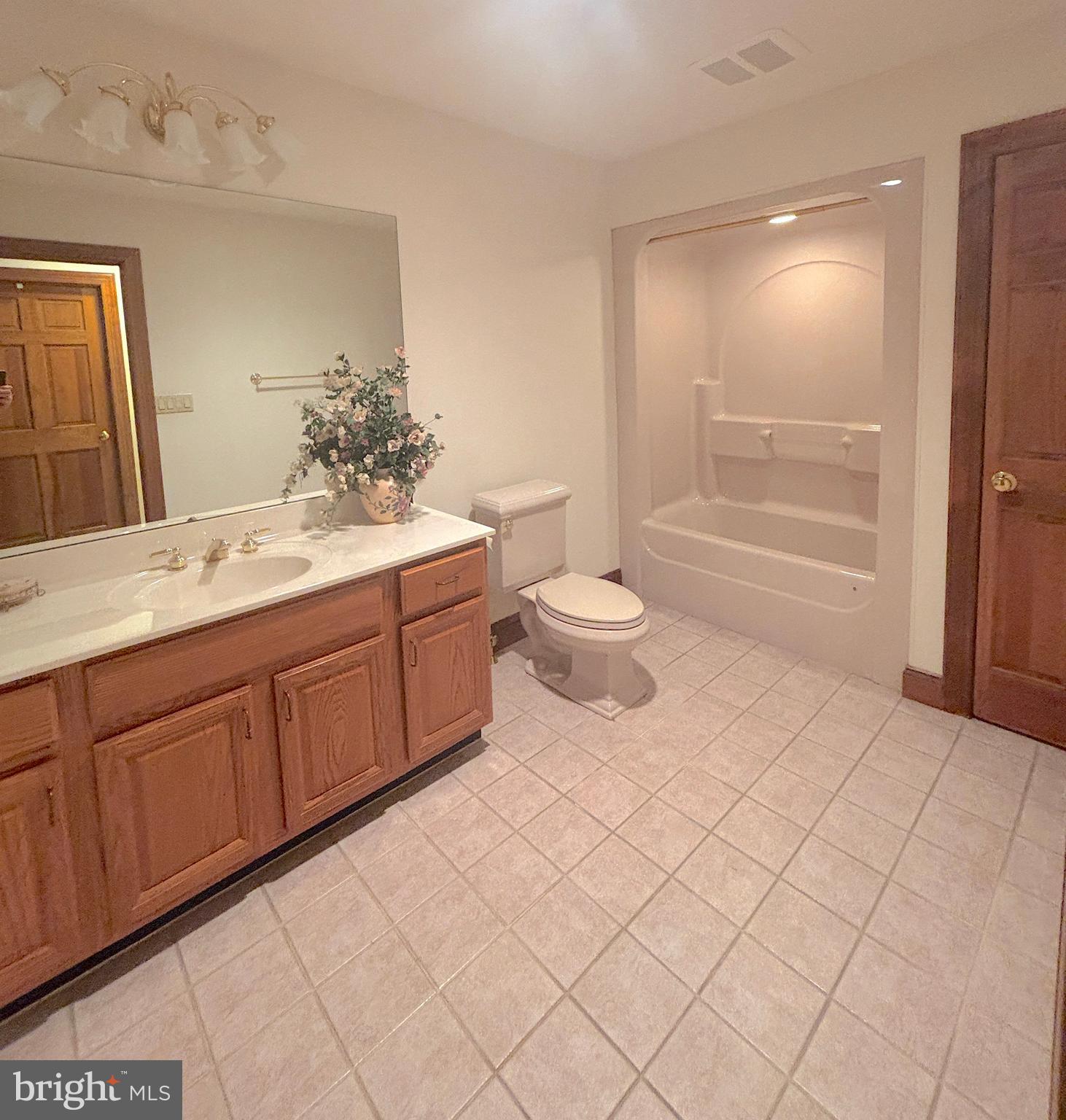 3138-3142 Moss Mill Road Hammonton, NJ 08037 - Photo 46 of 73 Full Bathroom #2 - Upstairs