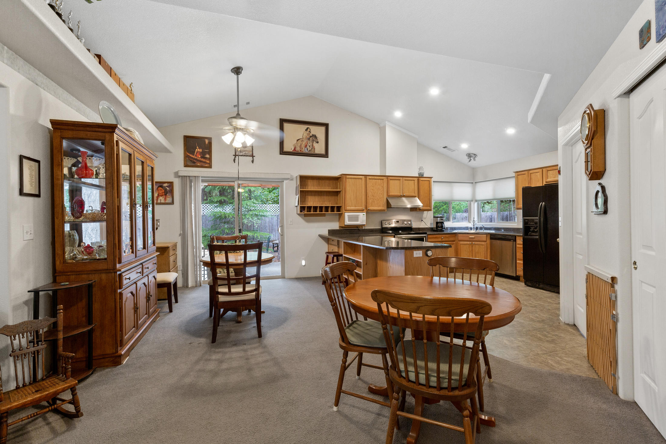 470 Addison Lane Cave Junction, OR 97523 - Photo 8 of 24 125A6163