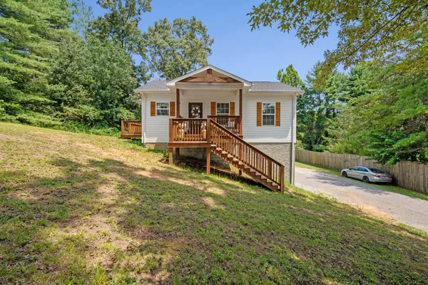 $249,900 | 795 Lowery Lane, McMinnville, TN 37110