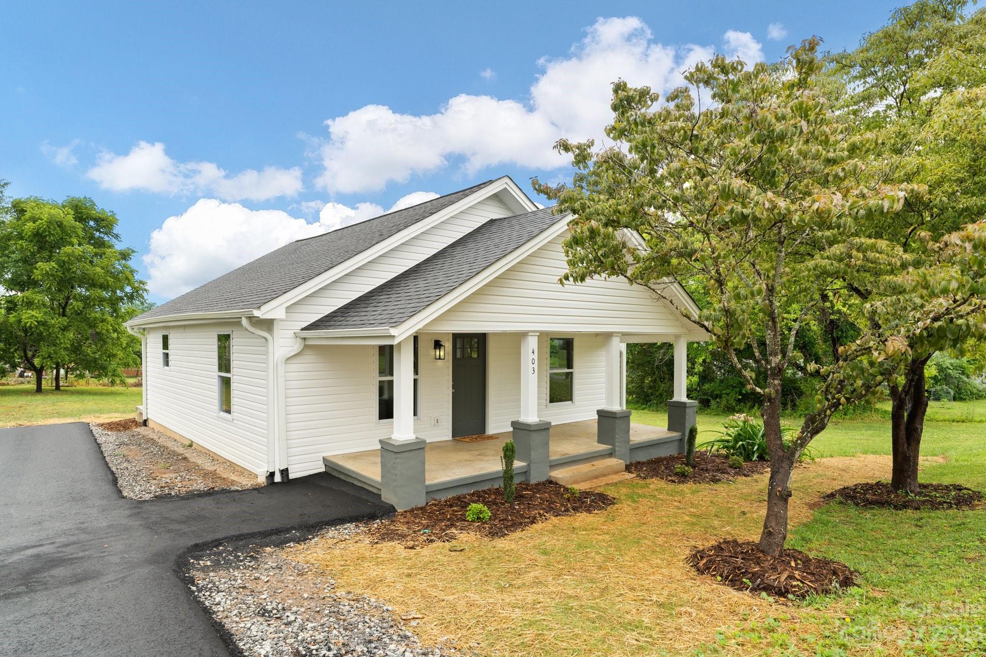 403 Pea Ridge Street Morganton, NC 28655 - Photo 2 of 19 Gallery Image 2