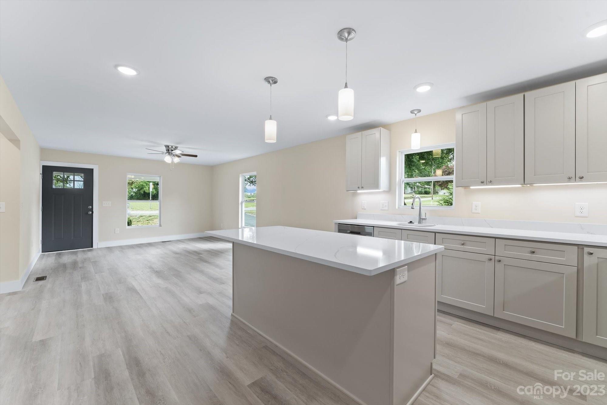 403 Pea Ridge Street Morganton, NC 28655 - Photo 6 of 19 Gallery Image 6