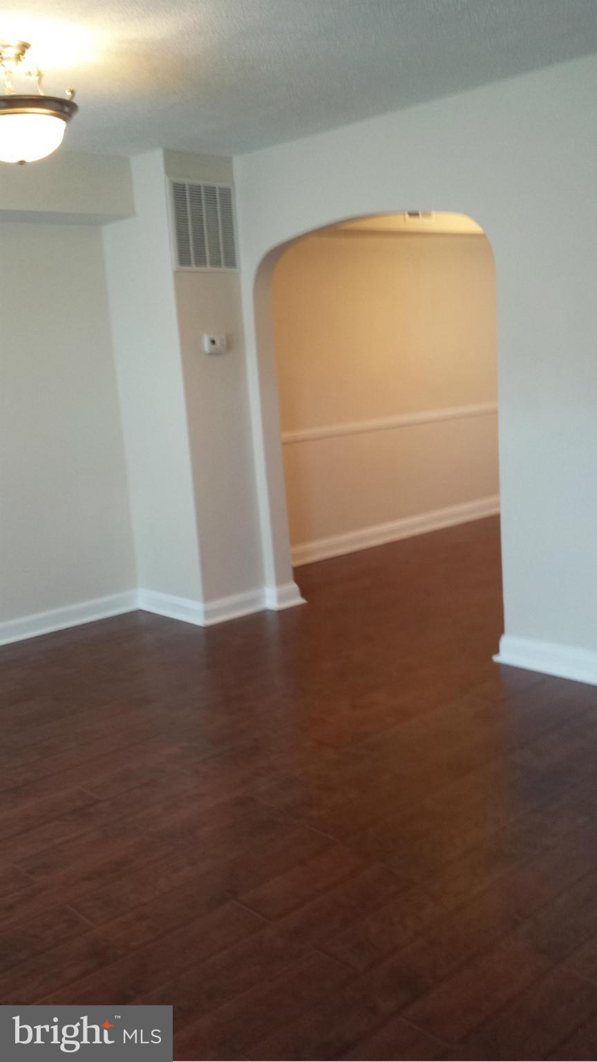 4204 Seidel Avenue Baltimore, MD 21206 - Photo 3 of 22 Living Room