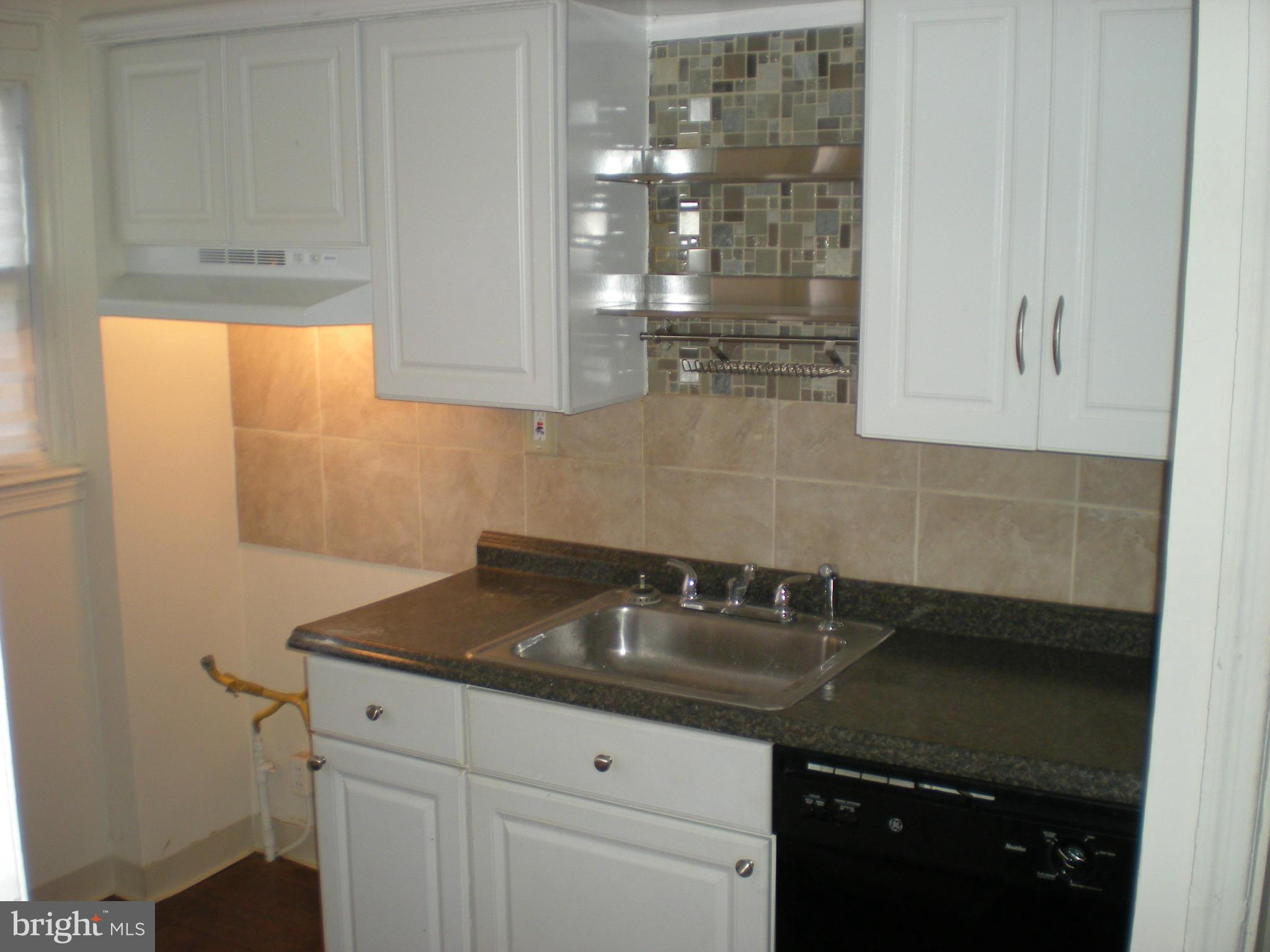 4204 Seidel Avenue Baltimore, MD 21206 - Photo 4 of 22 Kitchen