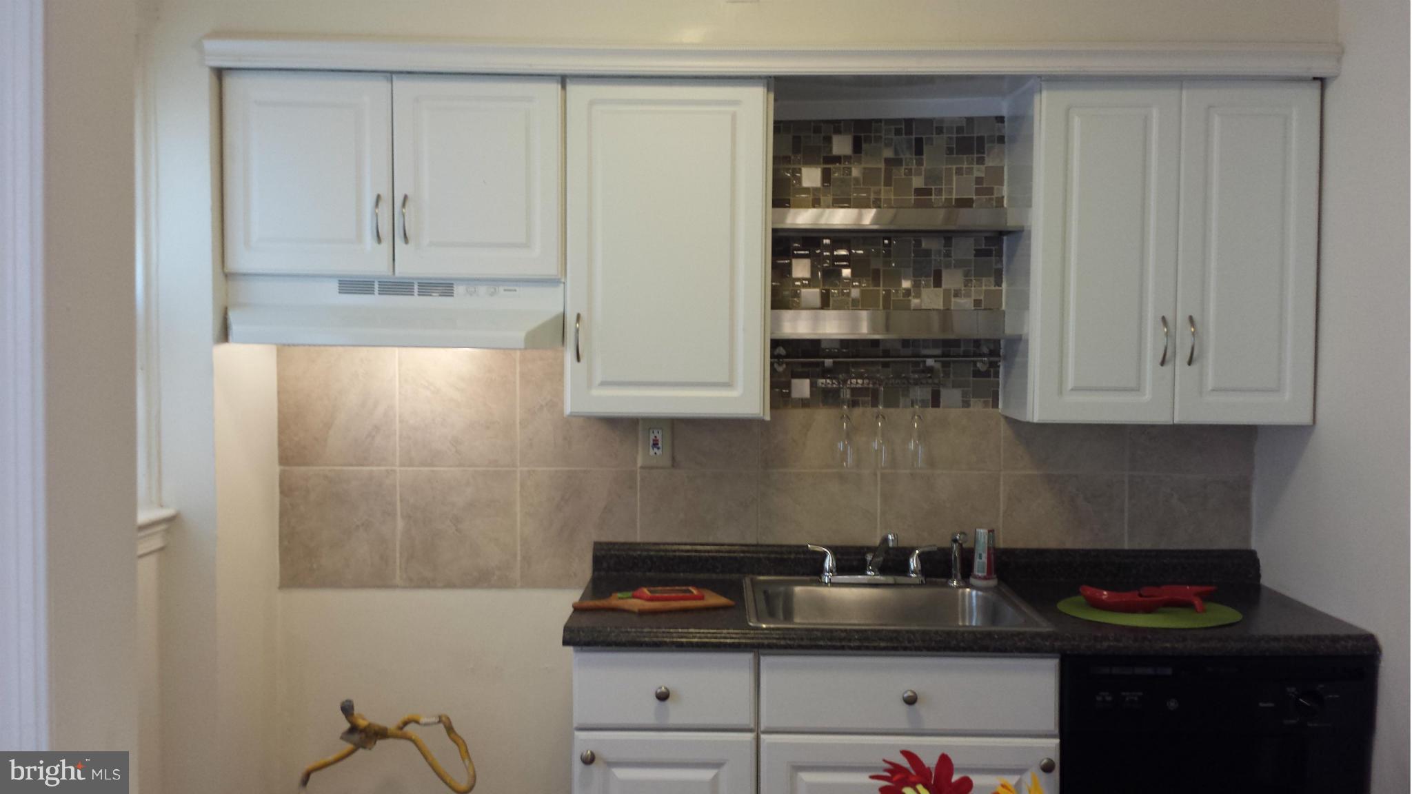 4204 Seidel Avenue Baltimore, MD 21206 - Photo 7 of 22 Kitchen