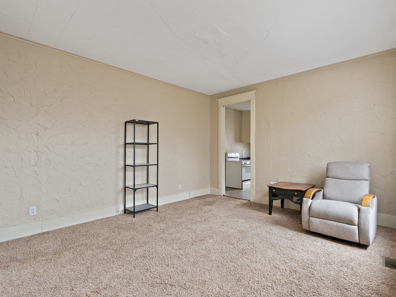 1546 12th Avenue Moline, IL 61265 - Photo 13 of 32 a view of livingroom with furniture