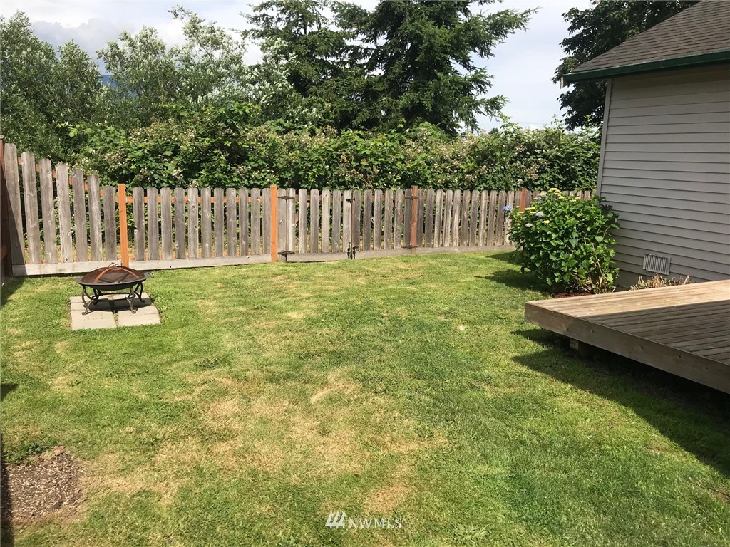 433 Rohrer Loop Sedro-Woolley, WA 98284 - Photo 13 of 14
