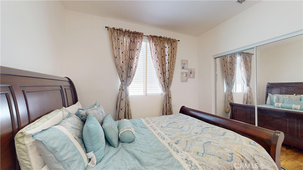 10351 Diamond Pacoima, CA 91331 - Photo 32 of 43