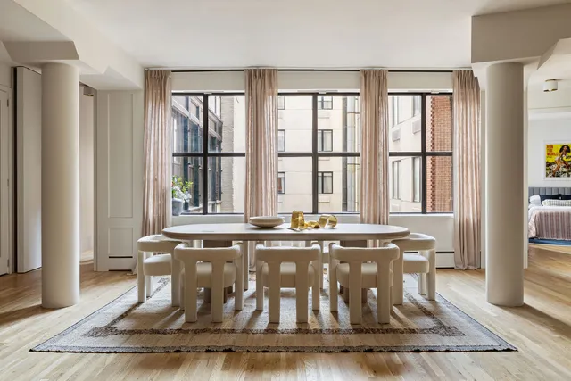 a black and white photo of a table