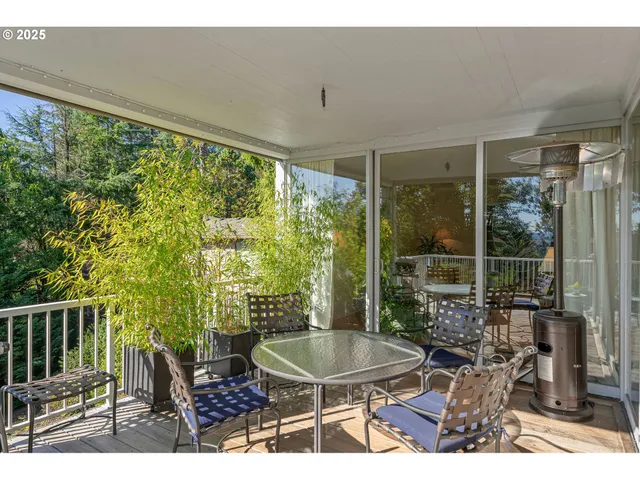 $1,025,000 | 4141 Southwest Washouga Avenue, Portland, OR 97239