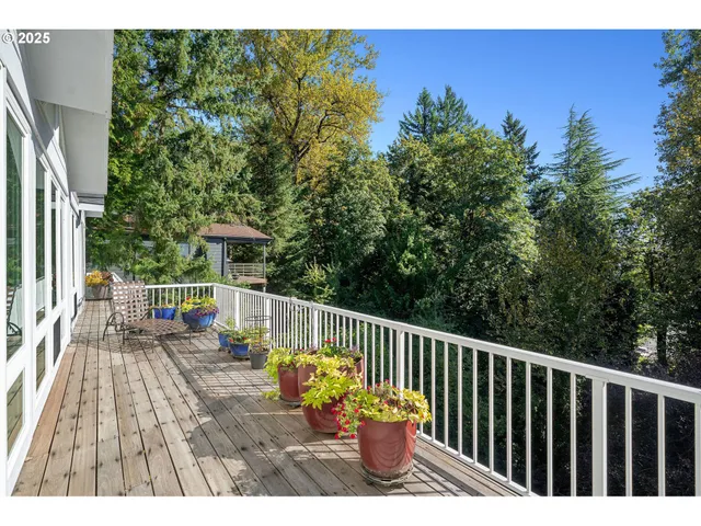 $1,025,000 | 4141 Southwest Washouga Avenue, Portland, OR 97239