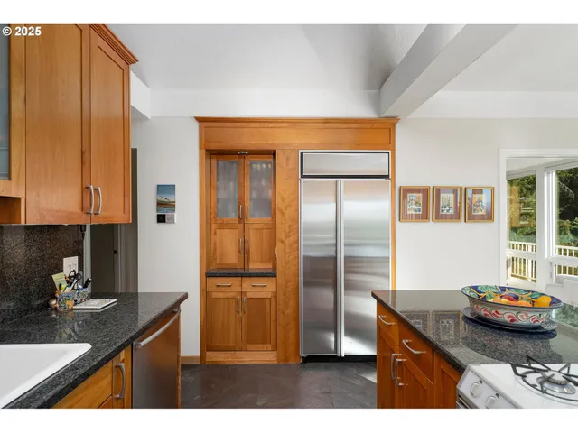 $1,025,000 | 4141 Southwest Washouga Avenue, Portland, OR 97239