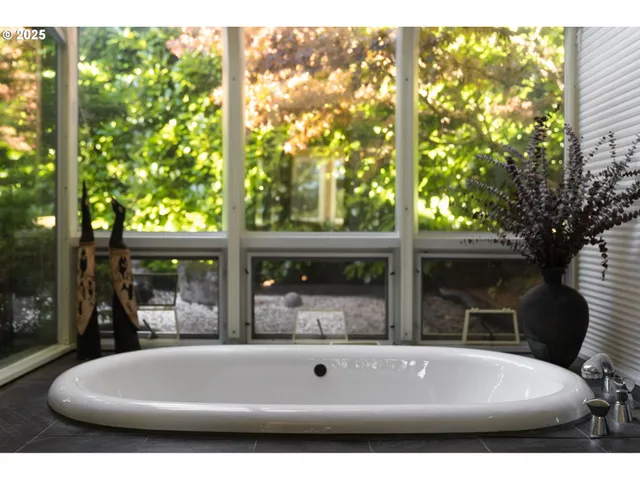 $1,025,000 | 4141 Southwest Washouga Avenue, Portland, OR 97239