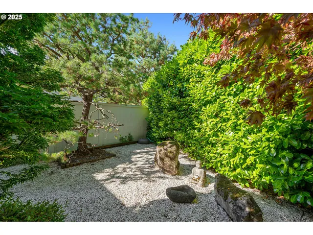 $1,025,000 | 4141 Southwest Washouga Avenue, Portland, OR 97239