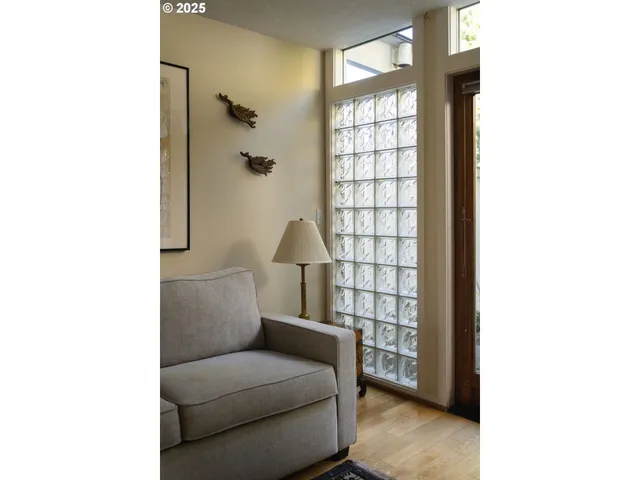 $1,025,000 | 4141 Southwest Washouga Avenue, Portland, OR 97239