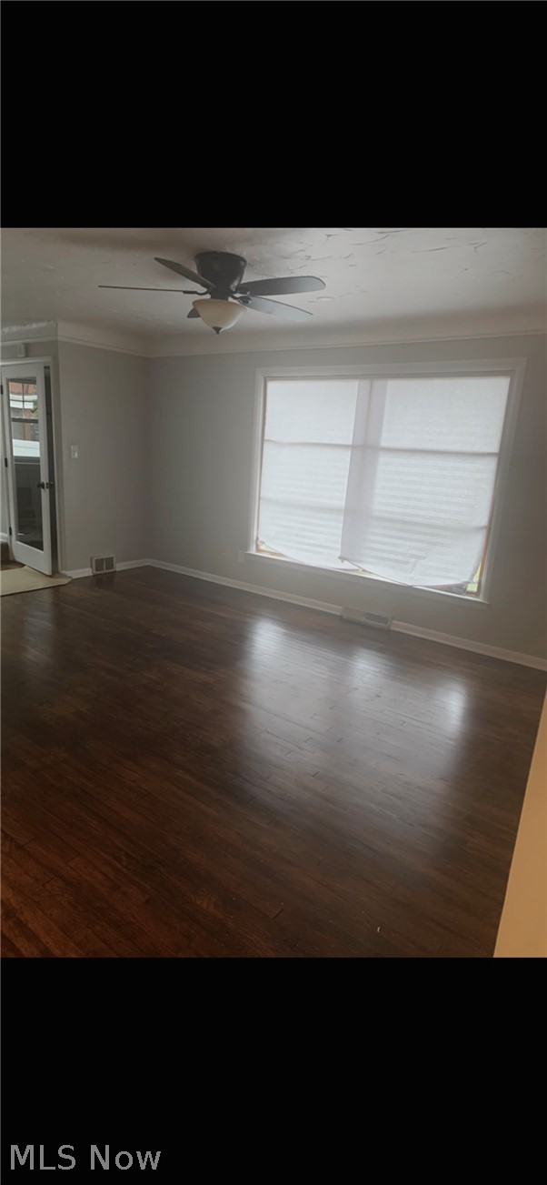 2319 Noble Road Cleveland Heights, OH 44121 - Photo 6 of 17 Gallery Image 6