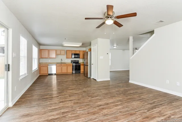 $1,580 | 11335 Saratoga Coach, San Antonio, TX 78254