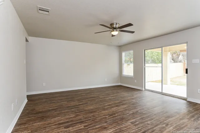 $1,580 | 11335 Saratoga Coach, San Antonio, TX 78254
