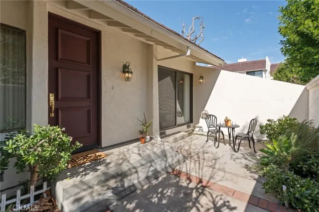 $565,000 | 6227 Randi Avenue, Woodland Hills, CA 91367